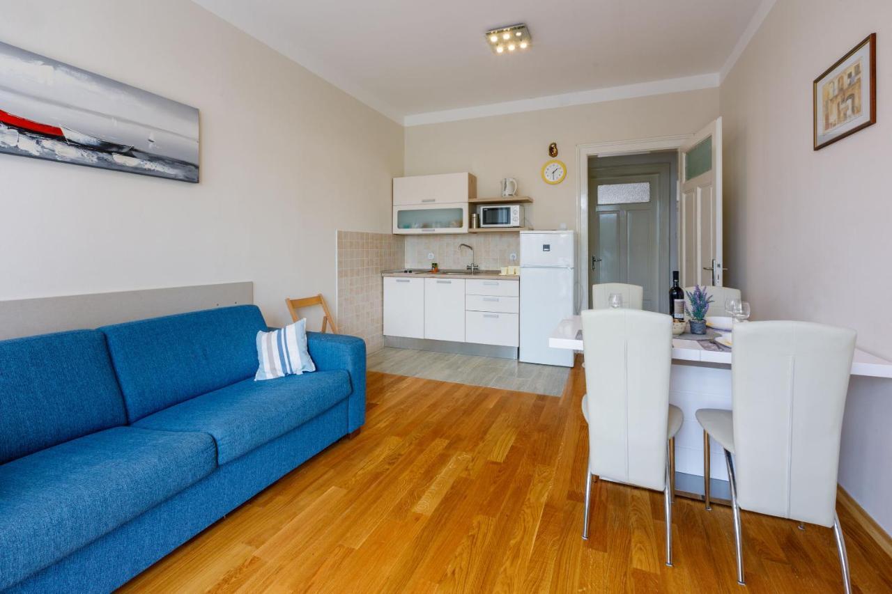 Apartment Laura Crikvenica Εξωτερικό φωτογραφία